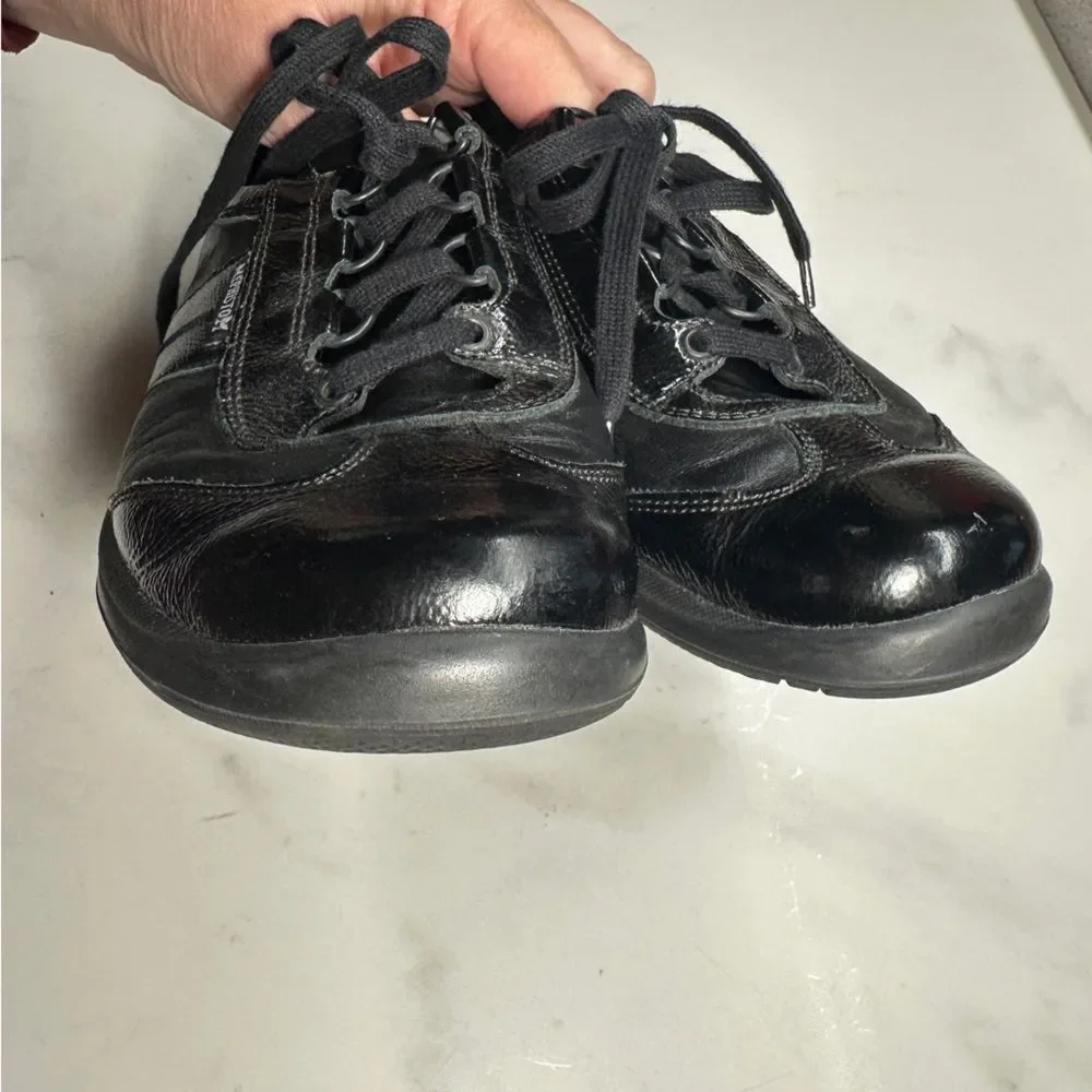 Mephisto Black Leather & Patent Lace Up Sneakers, Women's 7.5 Casual Comfortable